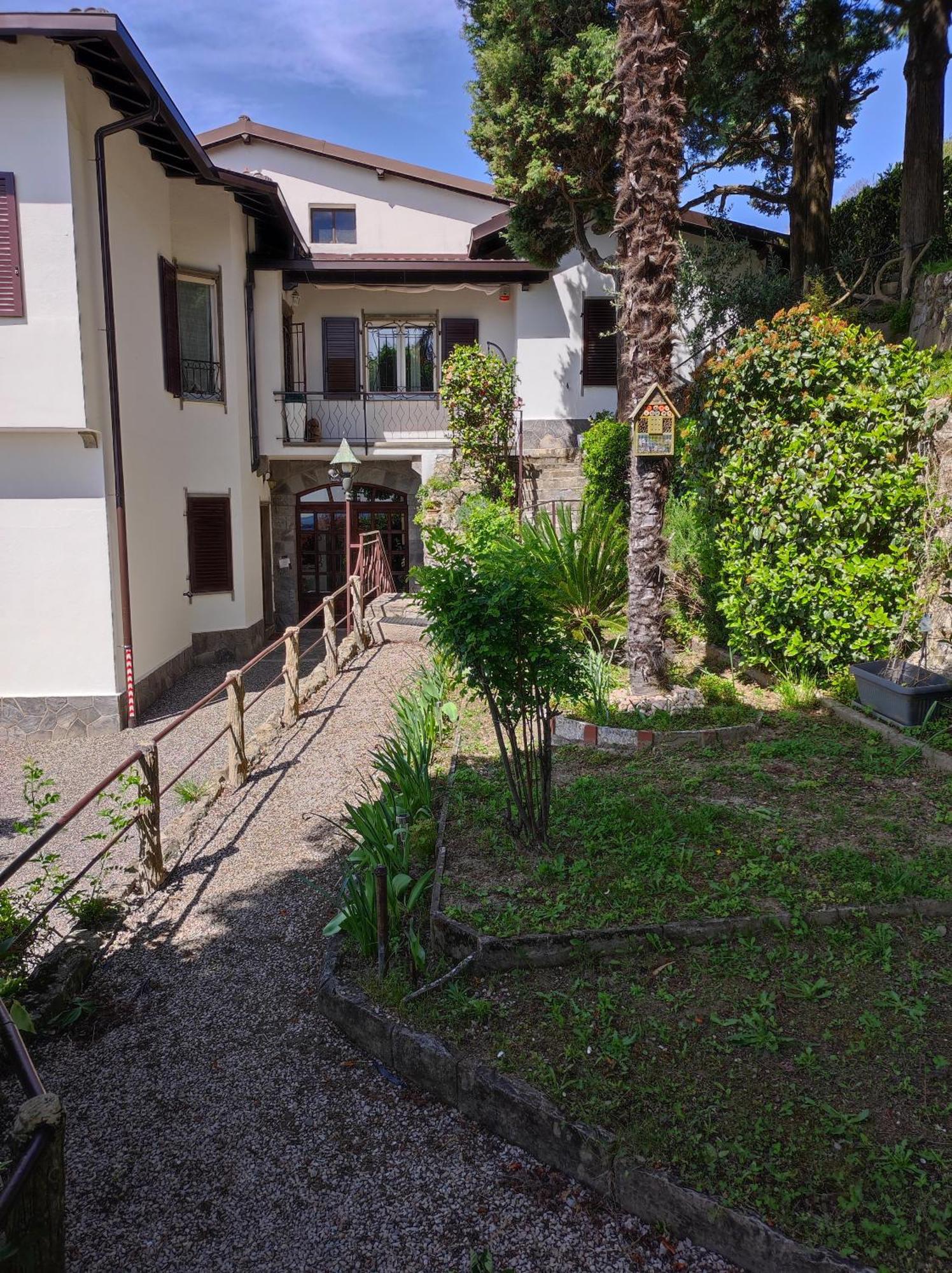 Villa Antonella, App. Vittoria Tavernerio Exterior foto
